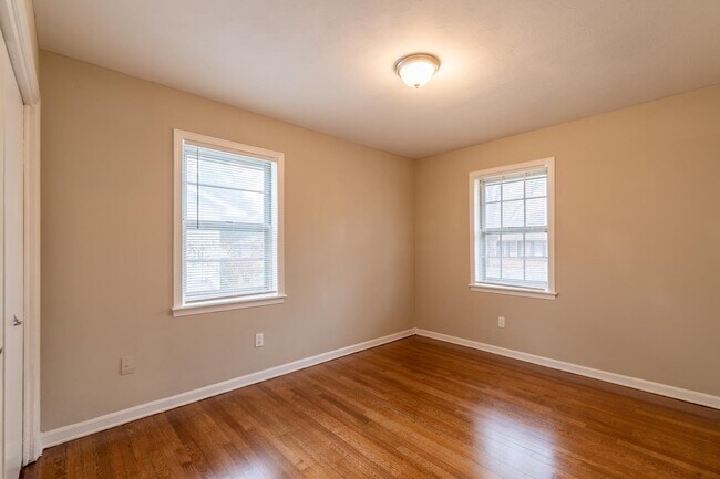 Building Photo - 5121 Ginger Cir