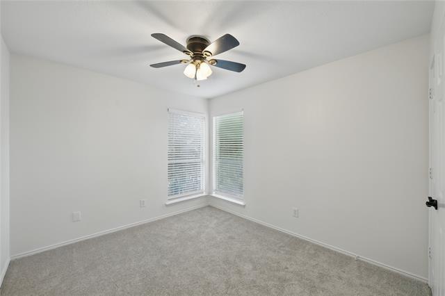 Building Photo - 916 Sugarberry Ln