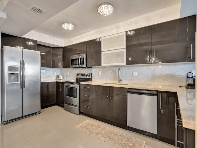 Building Photo - 3430 Galt Ocean Dr