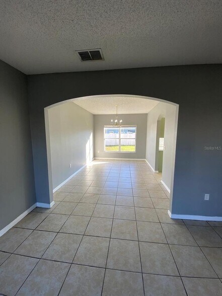 Building Photo - 606 Bluebill Ct