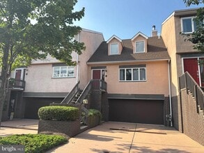 Building Photo - 5 Hanover Ct
