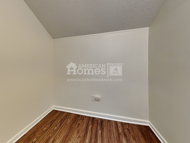 Building Photo - 16250 Milhousen Trail
