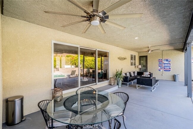 Building Photo - 1600 Palm Tree Dr