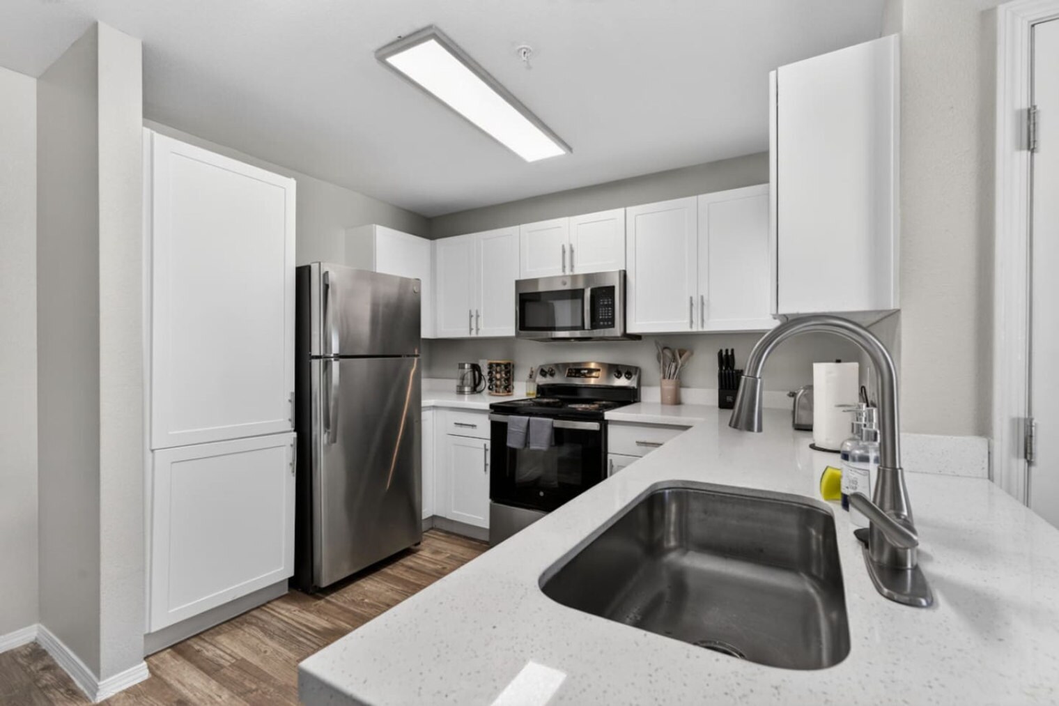 Building Photo - 15164 N 140th Dr