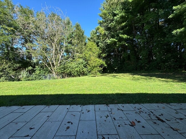 Building Photo - Spacious Duplex with Private Yard & Garage...