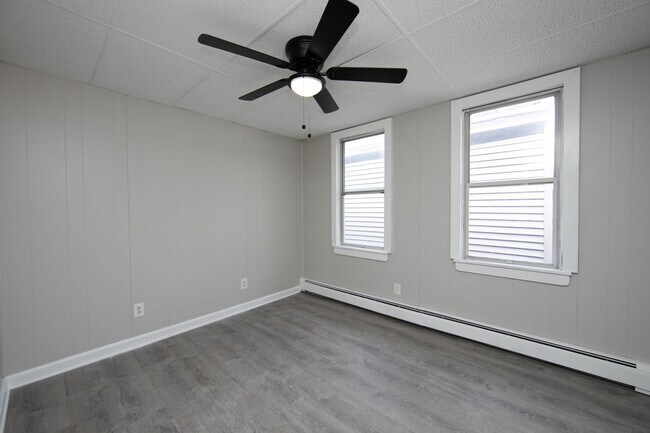 Building Photo - 12-14 South Broadway Gloucester City, NJ 0...