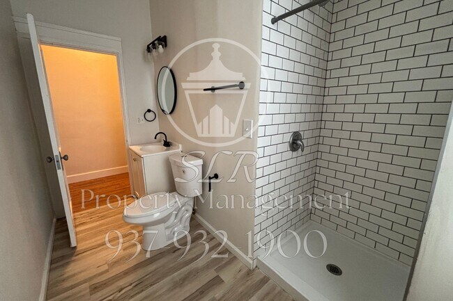 Building Photo - 203 S Broad St