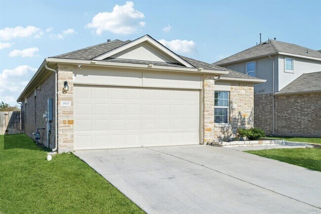 Building Photo - 1801 Fairhaven Gtwy