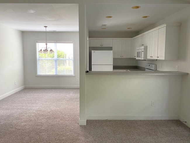 Building Photo - 129 S.Palms Drive