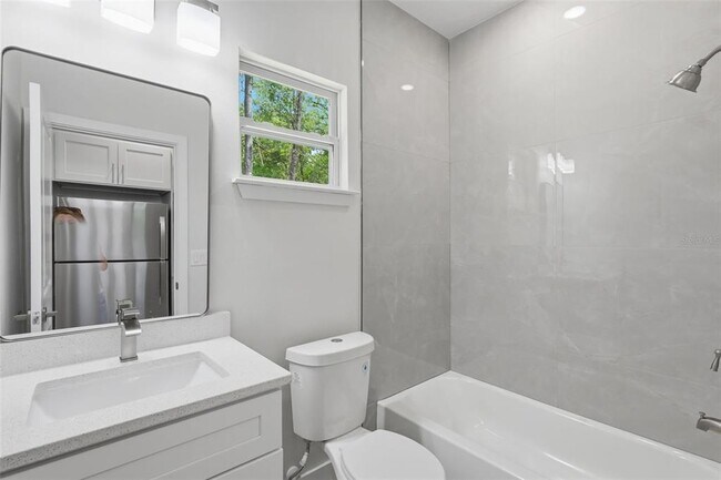 Building Photo - 16475 SE 89th Terrace