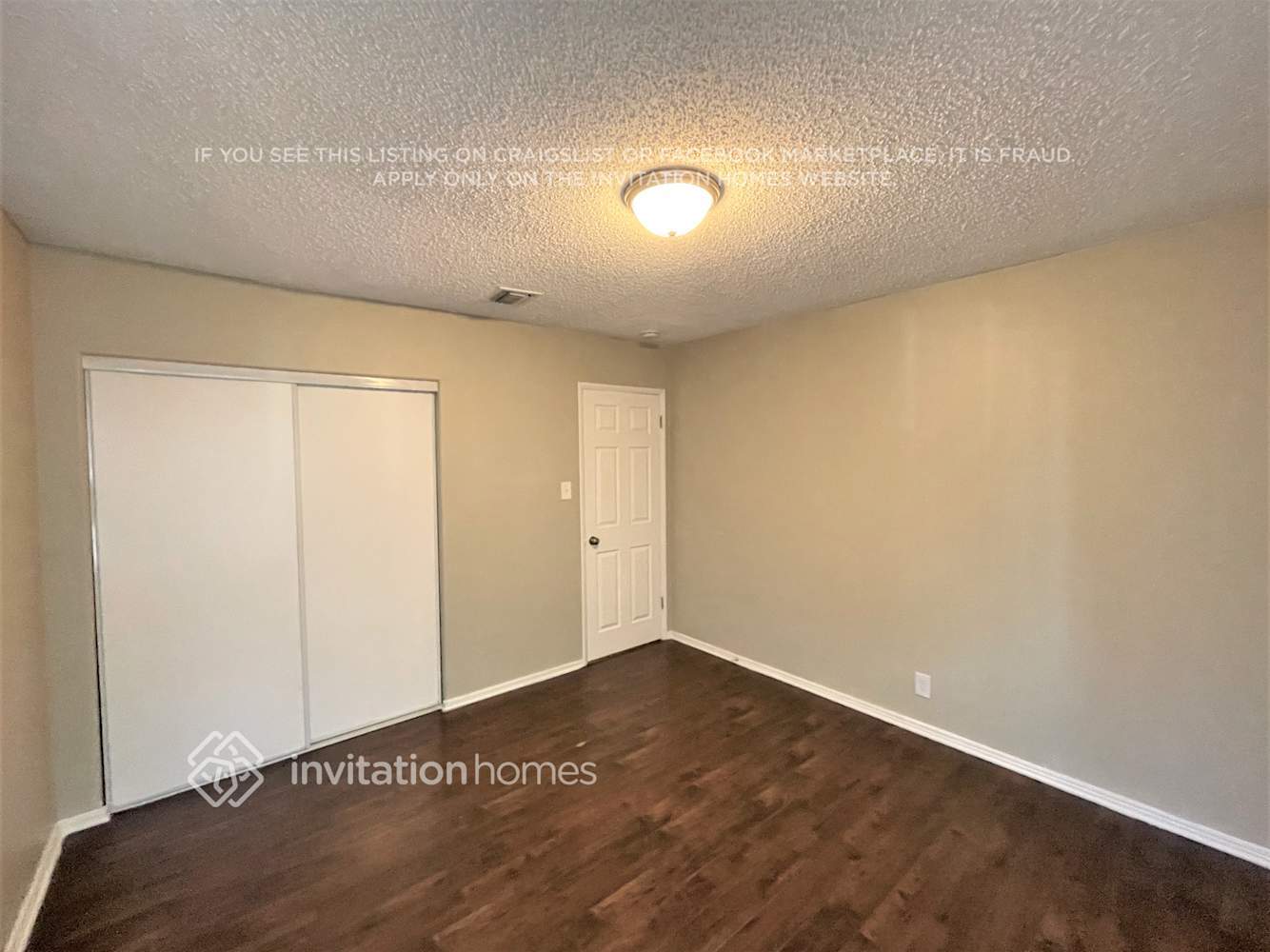 Building Photo - 9233 Kewen Ave