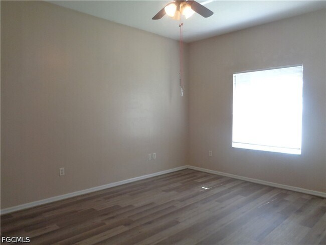 Building Photo - 2463 Nature Pointe Loop