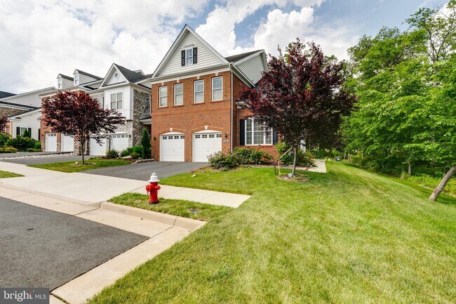 Building Photo - 42948 Courtland Chase Square