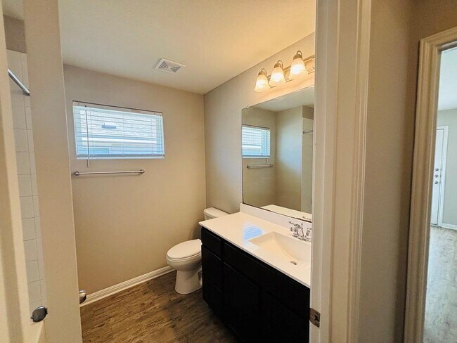 Building Photo - 1310 Walden Pond Dr