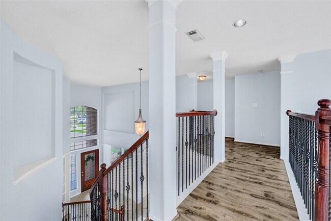 Building Photo - 6103 Sebastian Hill Dr