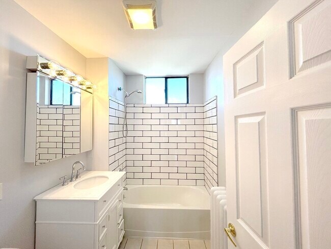 Building Photo - 80 Linden St