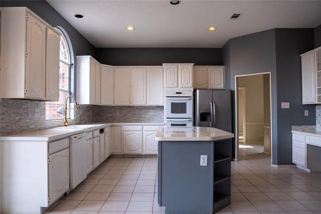 Building Photo - 5609 Exeter Dr