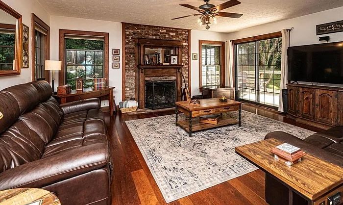 Building Photo - 159 Creekstone Dr