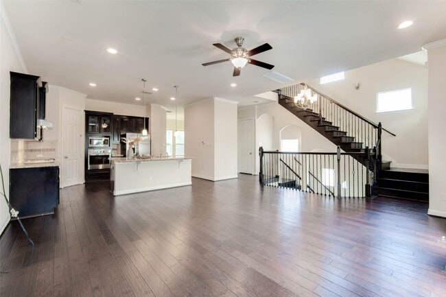 Building Photo - 2710 Shadybrook Meadow Dr