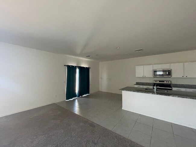 Building Photo - 35282 W Santa Clara Ave