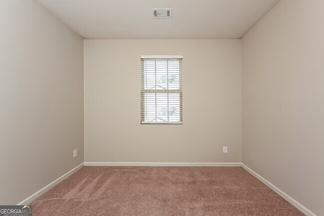 Building Photo - 700 Feldwood Ln