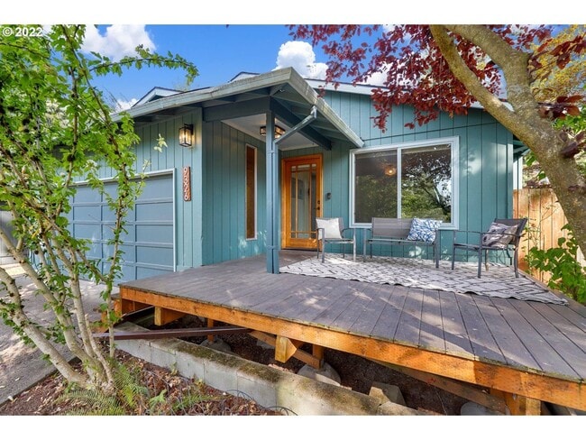 Primary Photo - CHARMING HOME NEAR MULTNOMAH VILLAGE IN SW PORTLAND