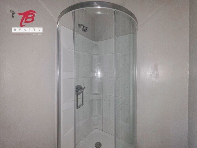 Building Photo - 6811 Lyrewood Ln