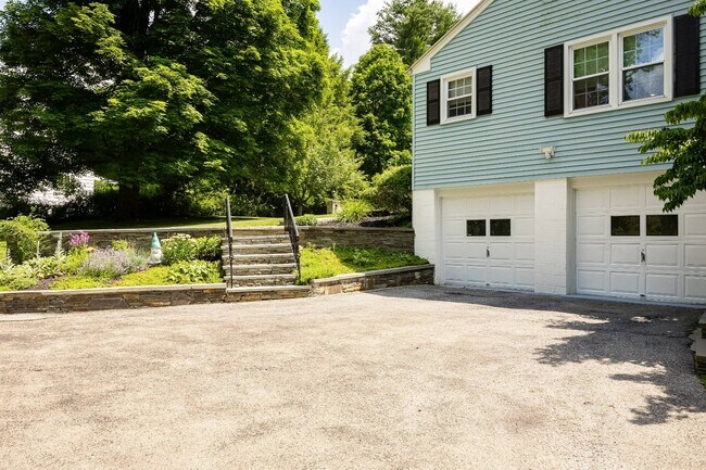Building Photo - 62 Boardman Rd