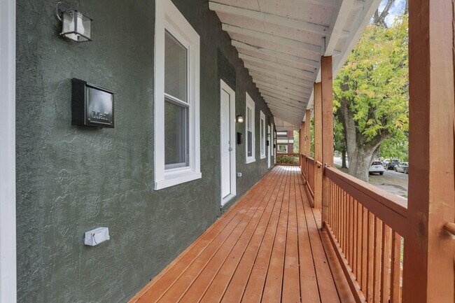 Building Photo - 2486 Findley Ave