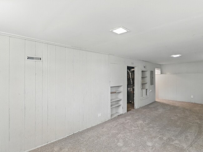 Building Photo - 17704 Grandview Dr