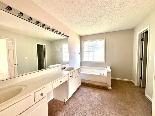 Building Photo - 2508 Davenham Ln