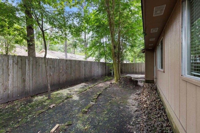 Building Photo - 10 W Broken Oak Ct