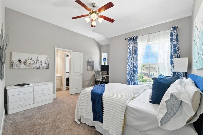 Building Photo - 13401 Mardi Gras Ln