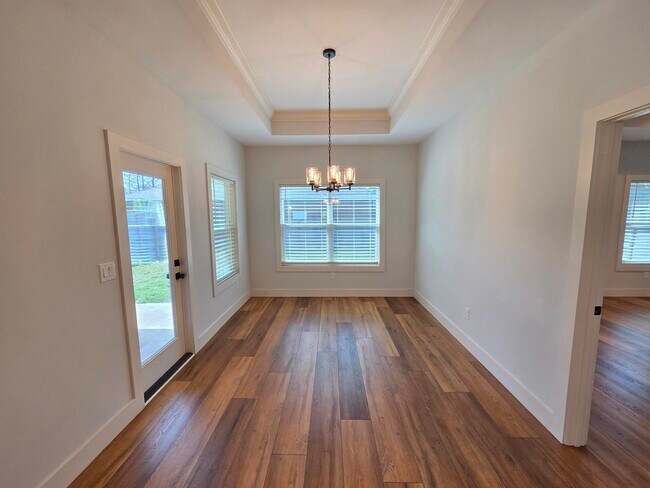 Building Photo - 1821 Lubbock Rd