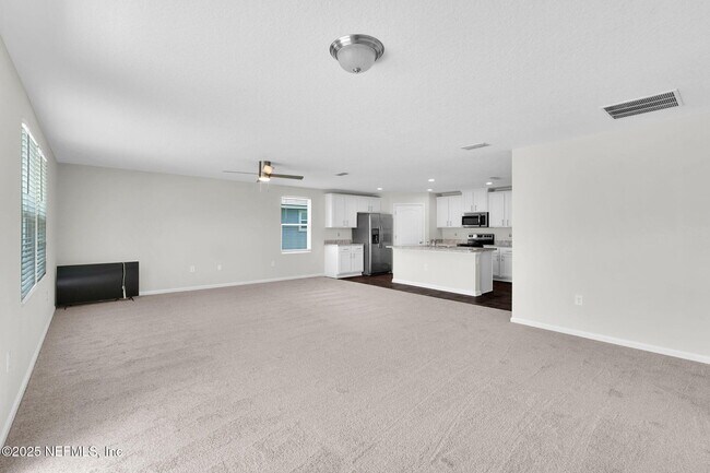 Building Photo - 1983 Pebble Point Dr