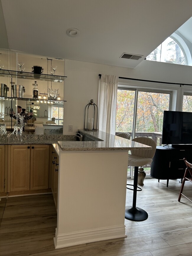 Building Photo - 131 Square Rigger Way