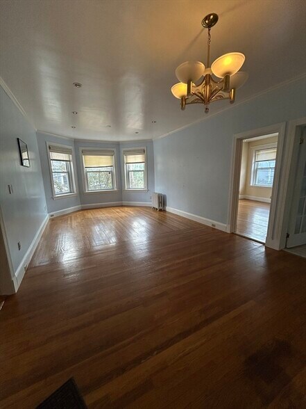 Building Photo - 184 Saint Paul St