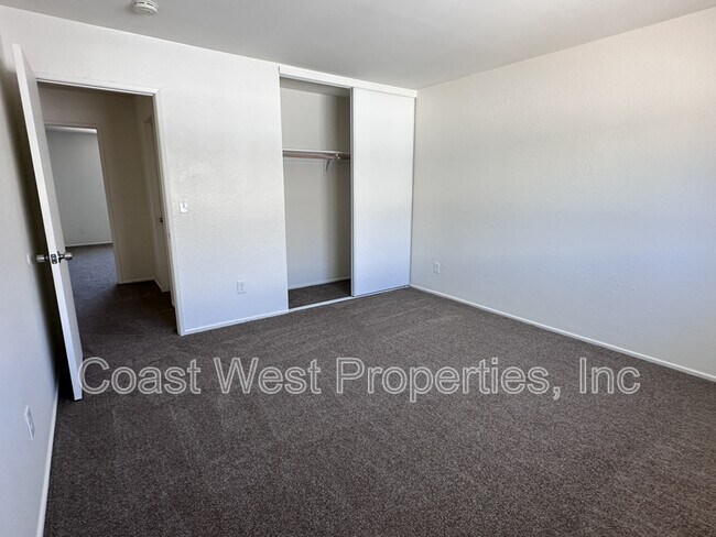 Building Photo - 1168 Cypress Ave