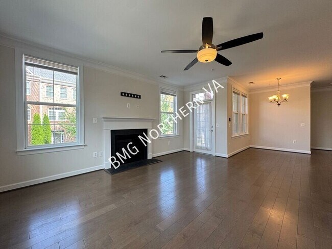 Building Photo - 13740 Endeavour Dr
