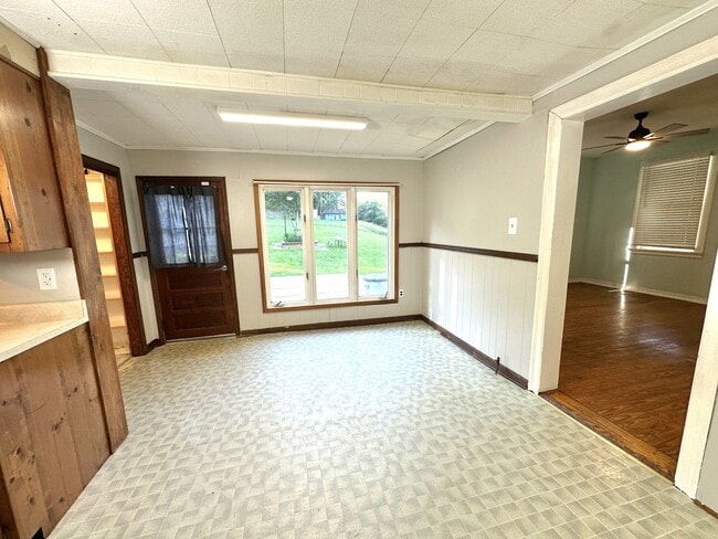 Building Photo - 147 Swain Rd