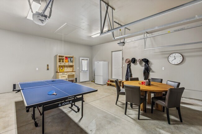 Garage game room - 47 Wild Turkey Ln