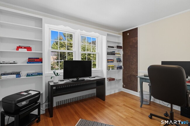 Building Photo - 104 Bentwood Rd