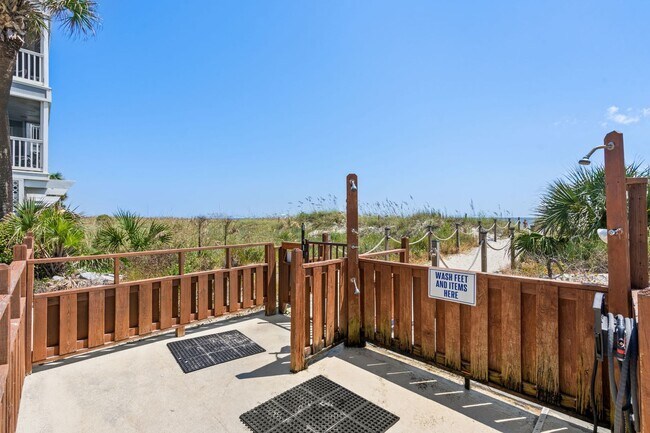 Building Photo - 2405 S Ocean Blvd