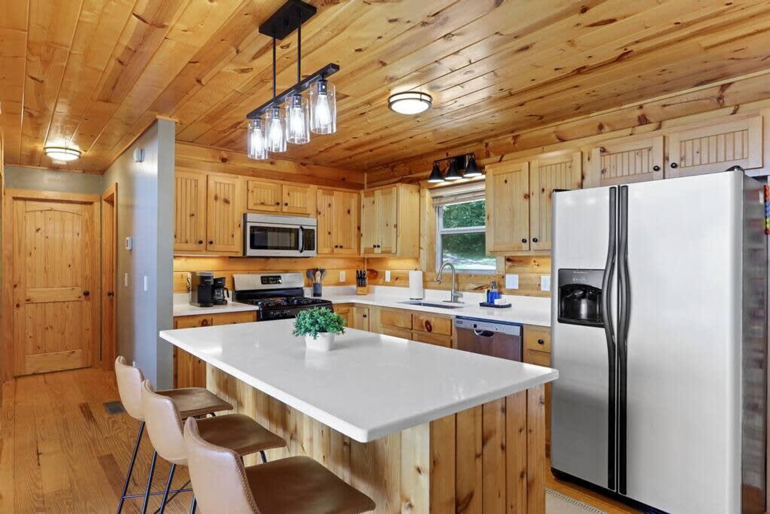 Building Photo - 757 Double Knob Rd