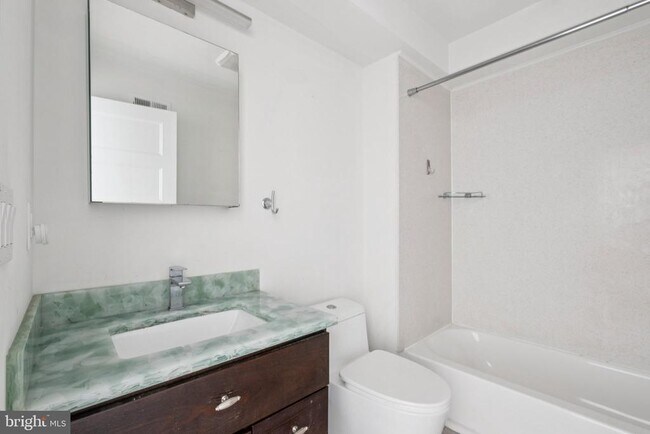 Building Photo - 1931 N Philip St