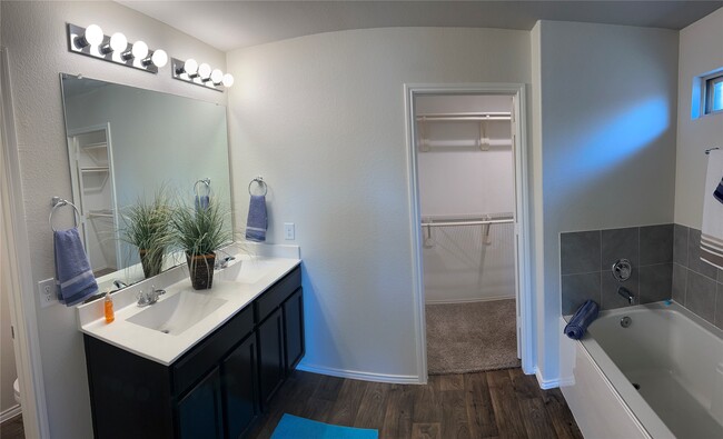 Building Photo - 3931 Barnacle Ct