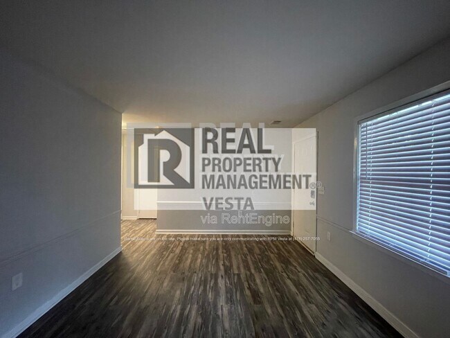 Building Photo - 406 Russell Pkwy