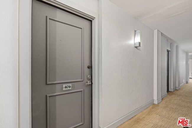 Building Photo - 1440 Veteran Ave