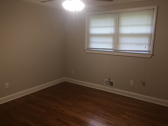 Building Photo - Converse Heights 3Bd/2Ba, 1684SF