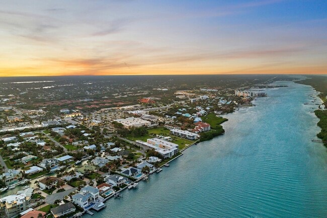 Building Photo - 100 Waterway Rd